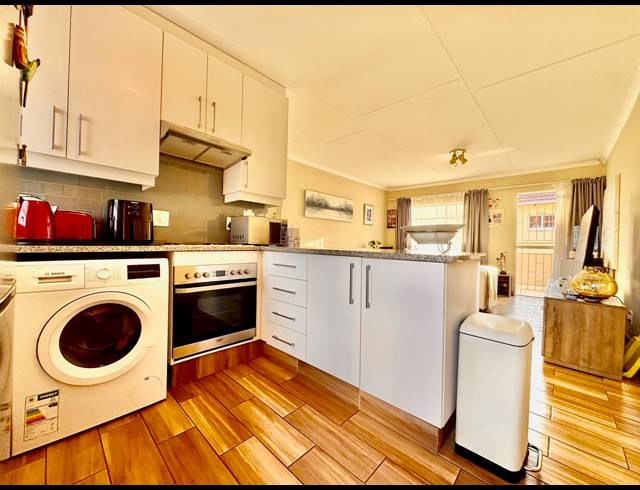 2 BEDROOM SECTIONAL TITLE FOR SALE IN MEYERSDAL